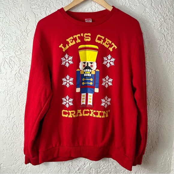 Festive Christmas SweatshirtUNISEX - Picture 1 of 9